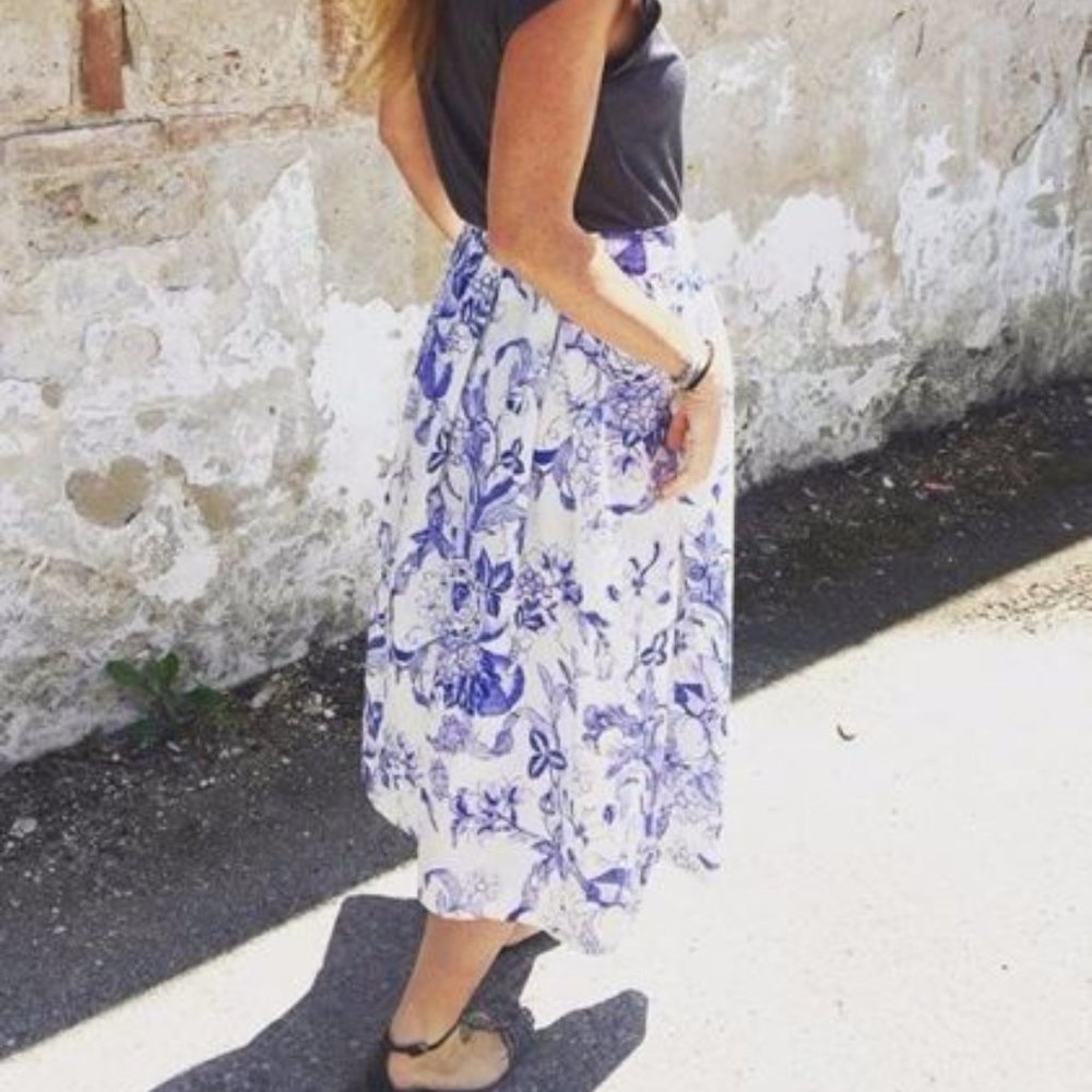 NWT ZARA FORAL PRINT MIDI SKIRT